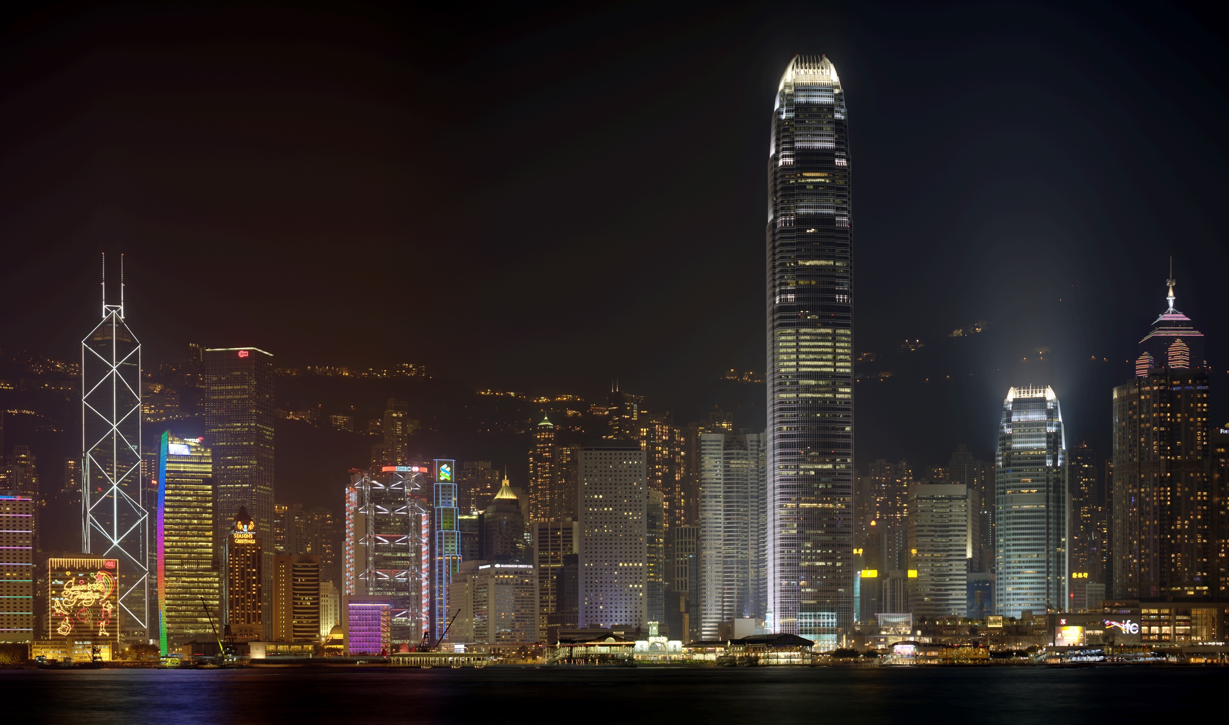 Hong Kong cityscape photographed by Marc Pinter.