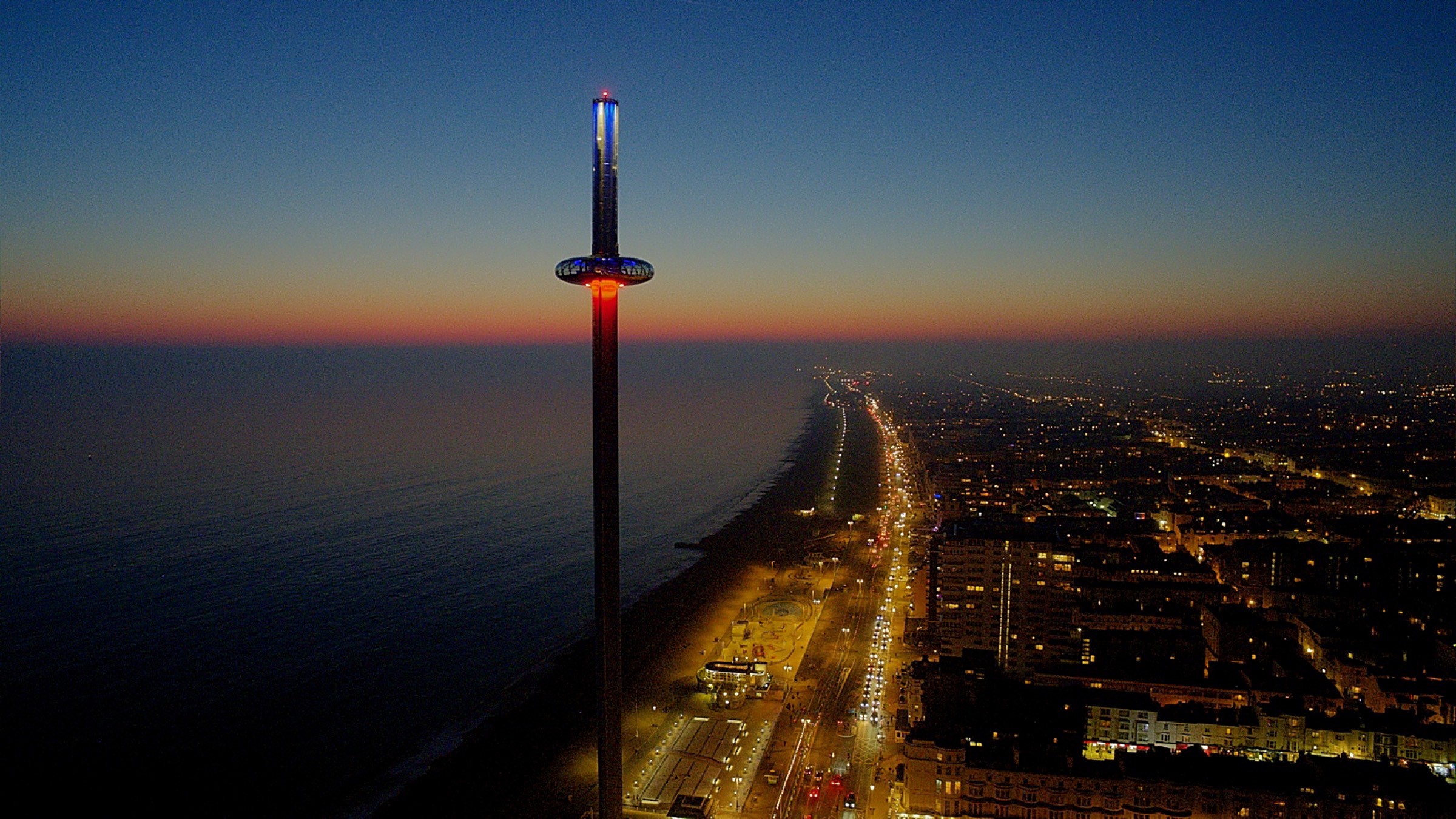 Brighton i360 photographed by Marc Pinter.